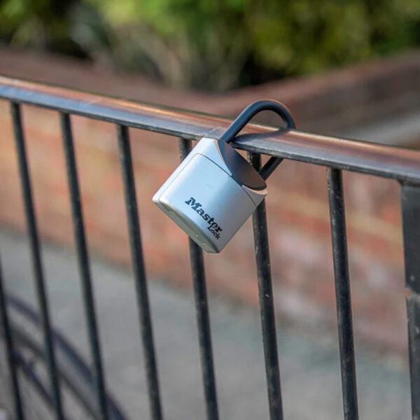 Master Lock 5406 väike tabalukk-võtmekarp Palmett Lukud