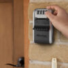 Master Lock 5481 seinale kinnitatav võtmekarp Palmett Lukud