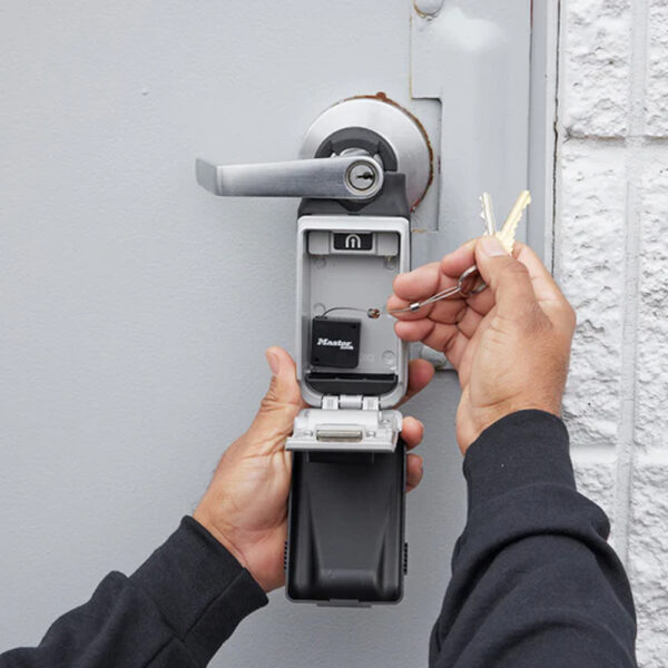 Master Lock võtmekapi kaabel 5490 Palmett Lukud